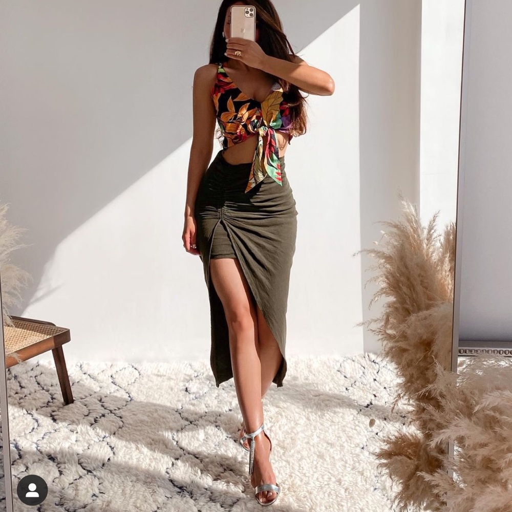 NWT ZARA Blogger’s Fav| Lined Blend Skirt With Ruching - Picture 5 of 16